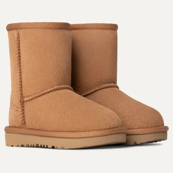 Toddler Ugg Boots - size 9 - Picture 1 of 10